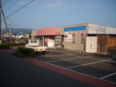 富士市川成島売り複合店舗