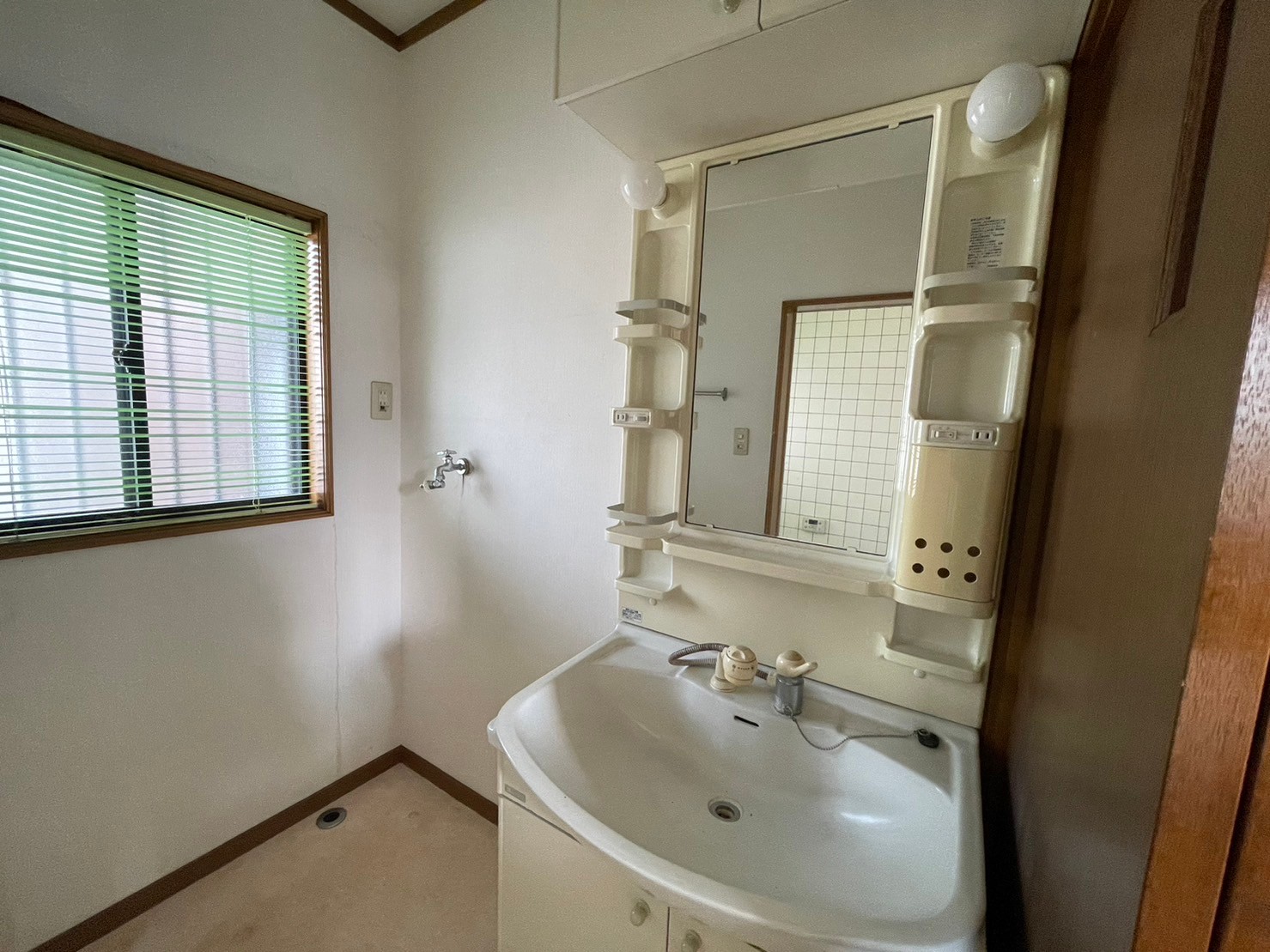 富士市石坂中古住宅