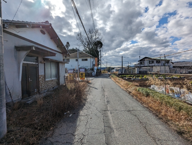 富士宮市宮原売土地　古小屋付