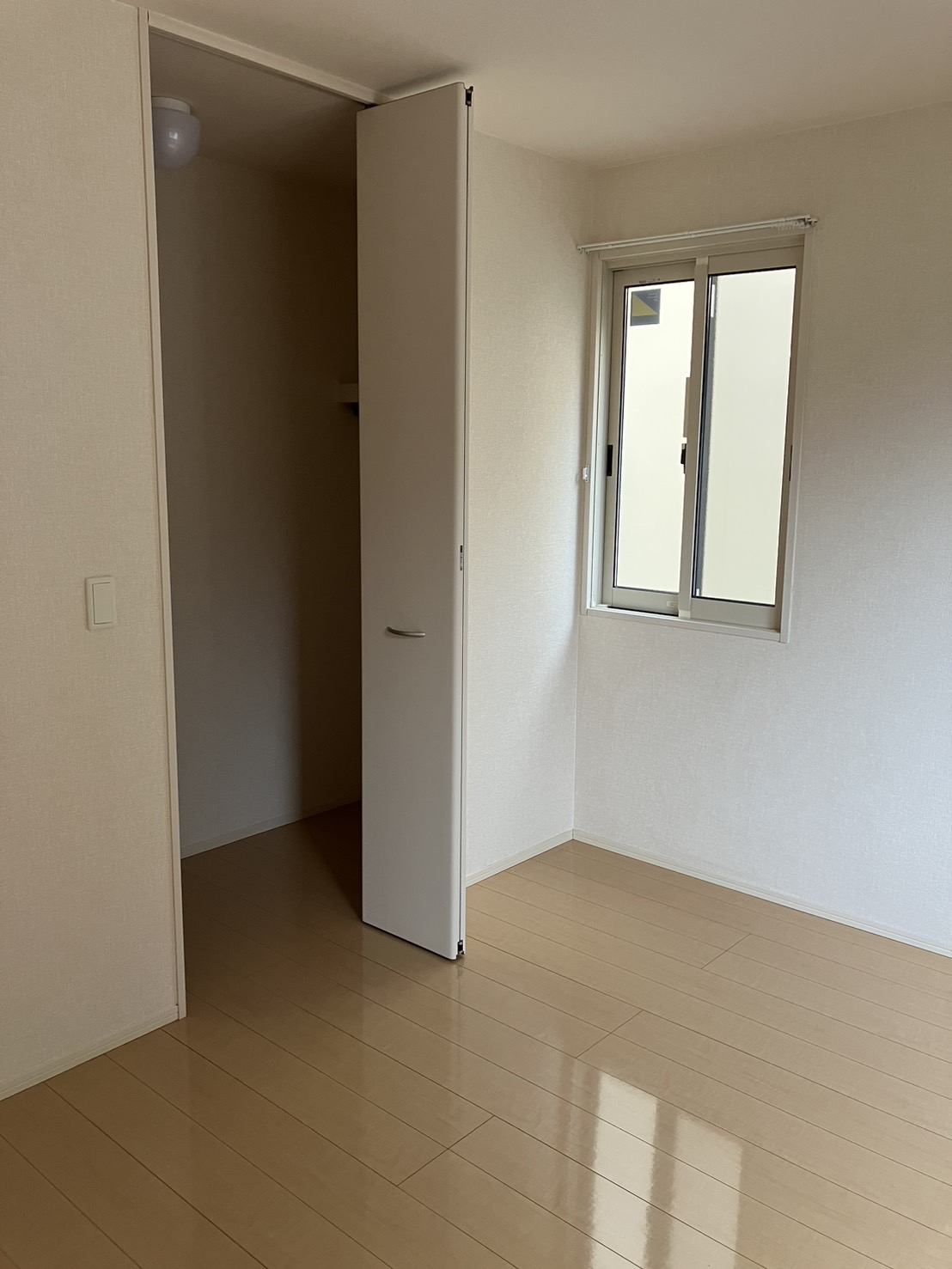 富士宮市光町　D-Room マツダ 102