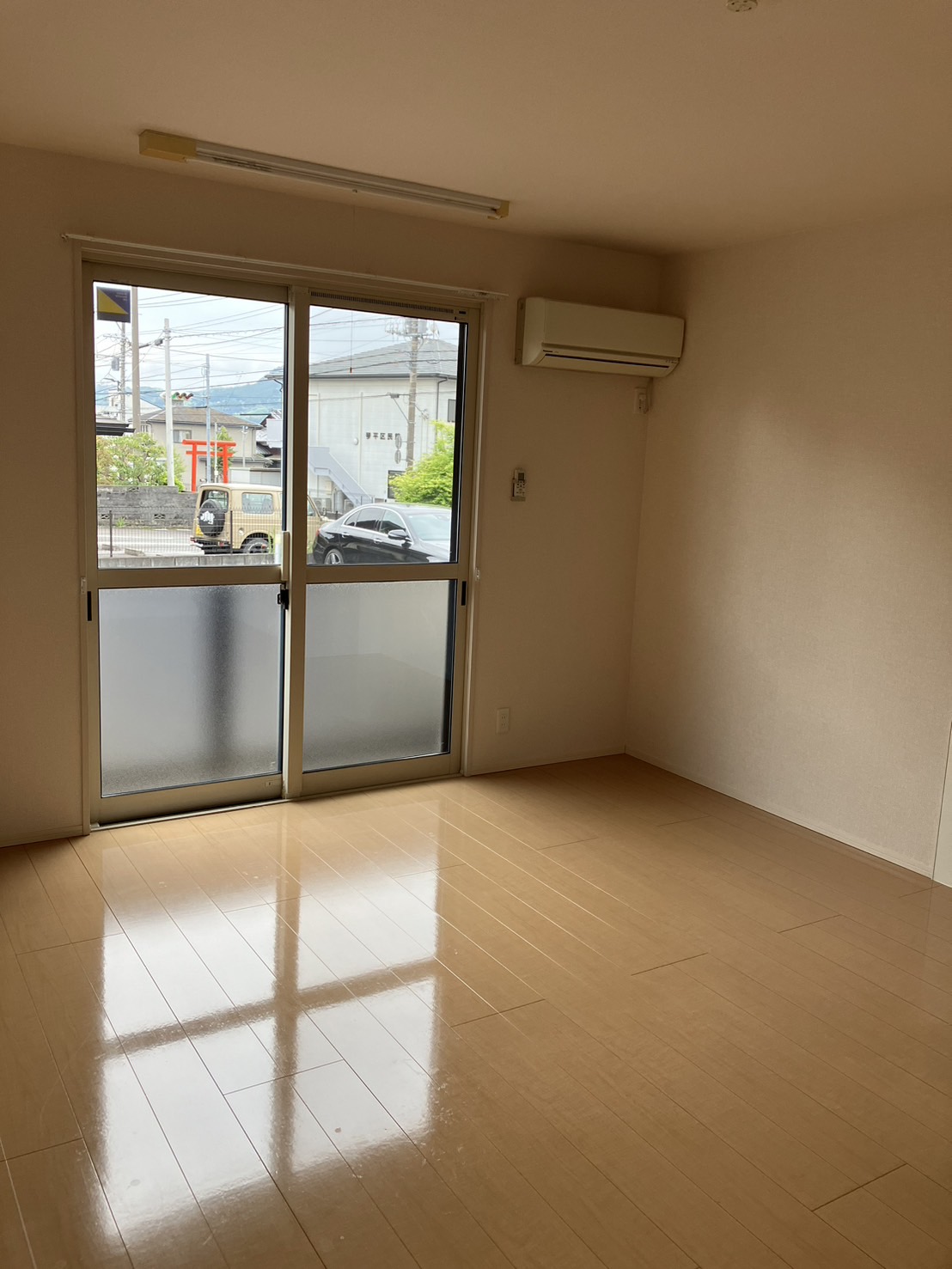 富士宮市光町　D-Room マツダ 102