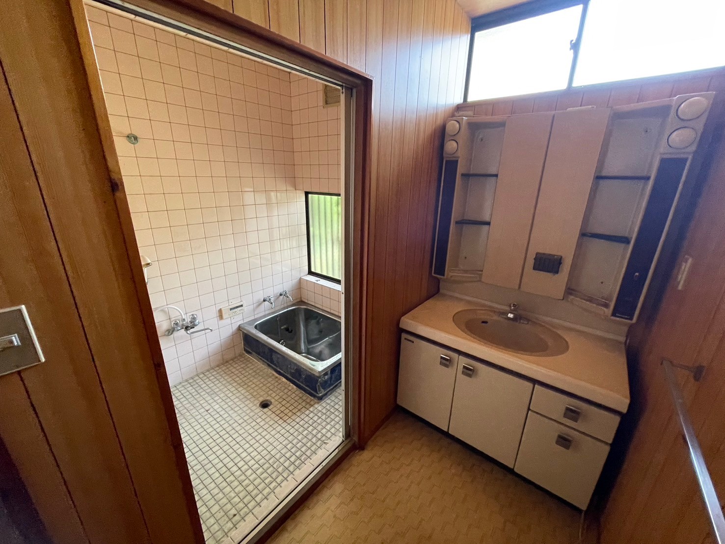 富士市一色ジャパニーズモダン平屋邸宅