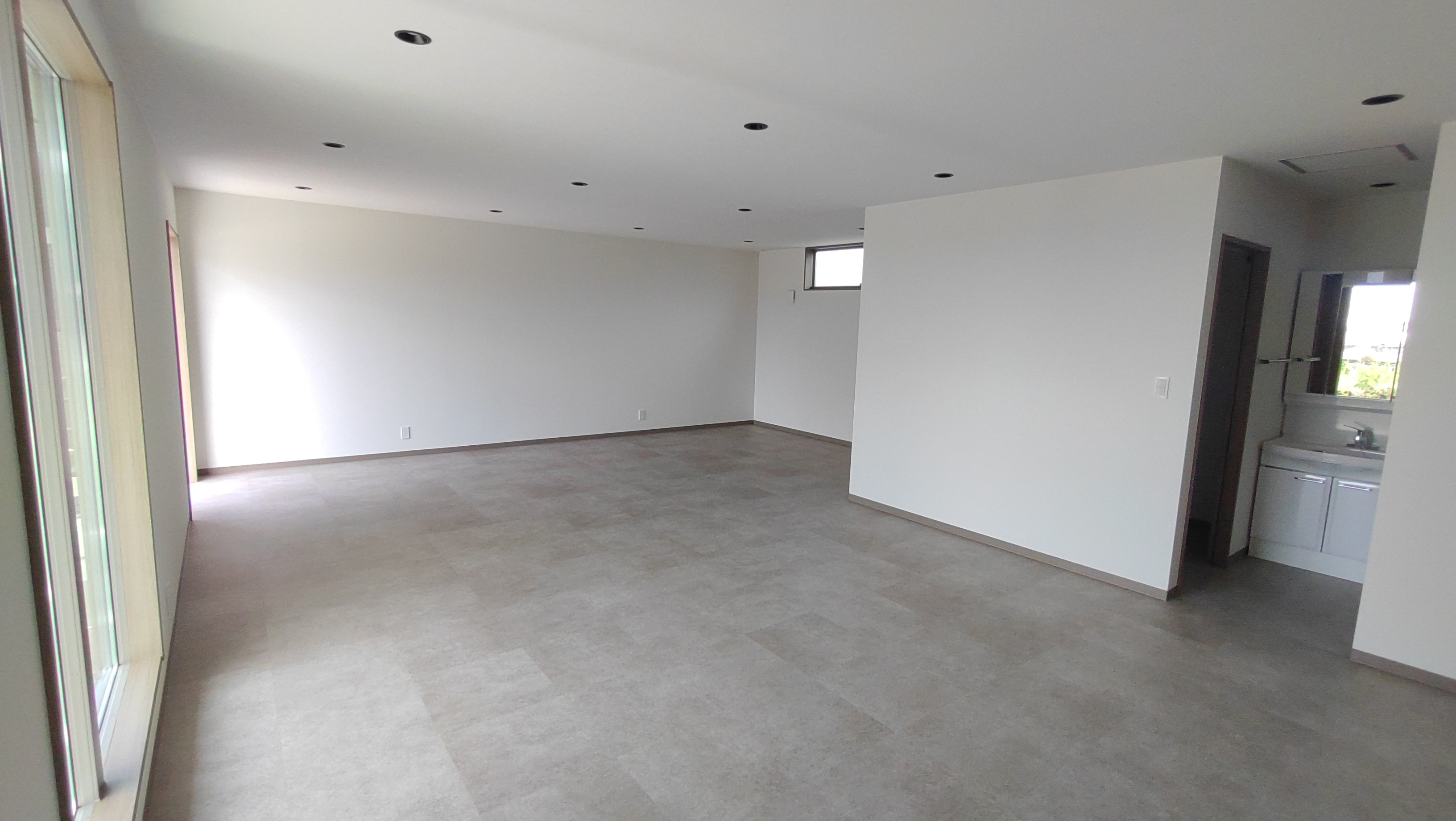 富士市香西複合路面店舗 A 店舗