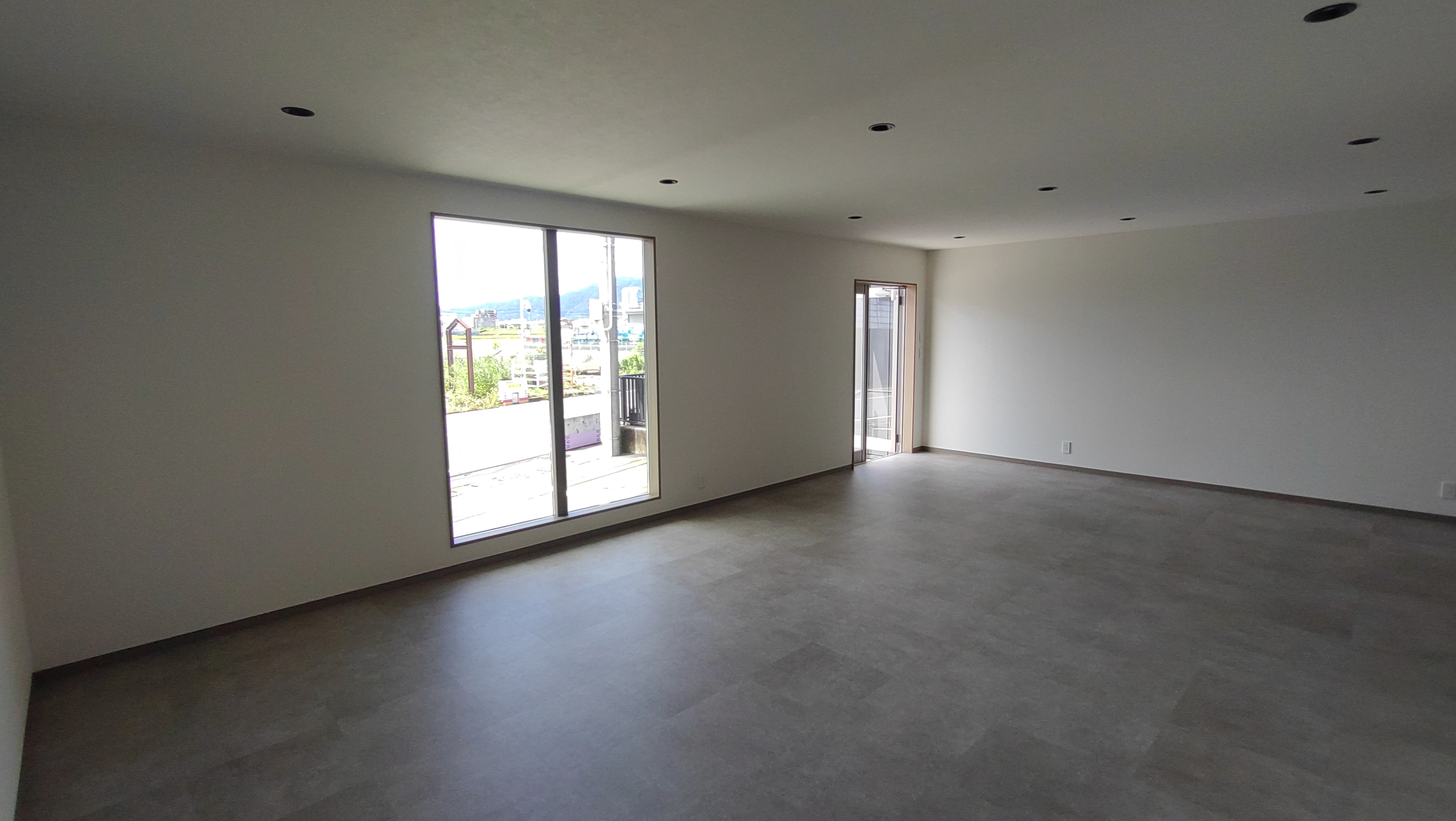 富士市香西複合路面店舗 A 店舗