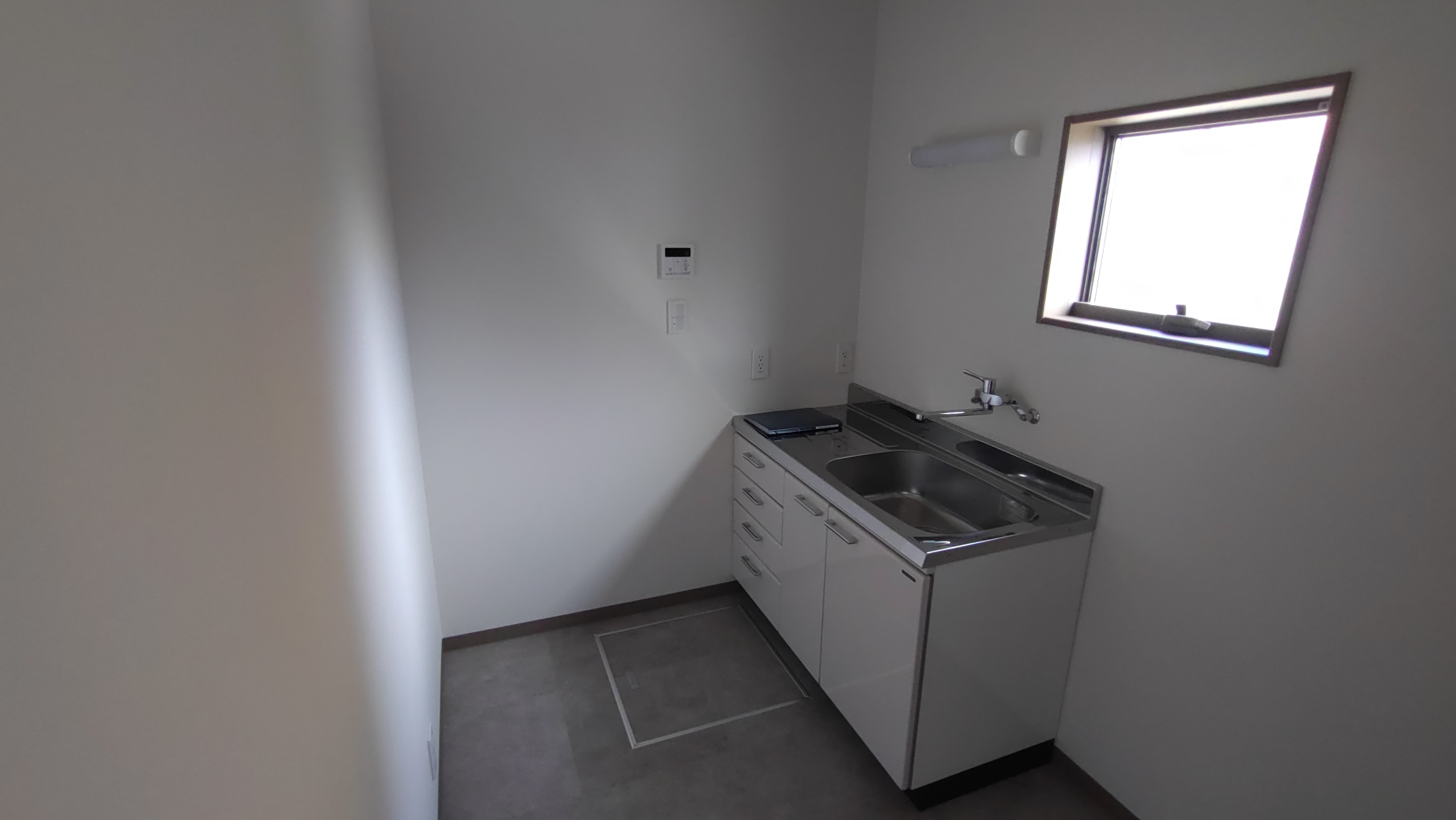 富士市香西複合路面店舗 A 店舗