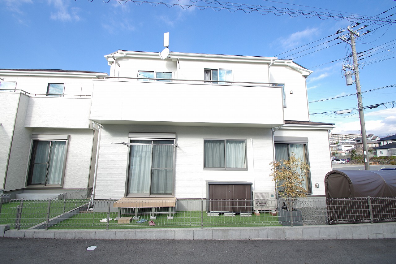 富士市伝法築浅中古住宅