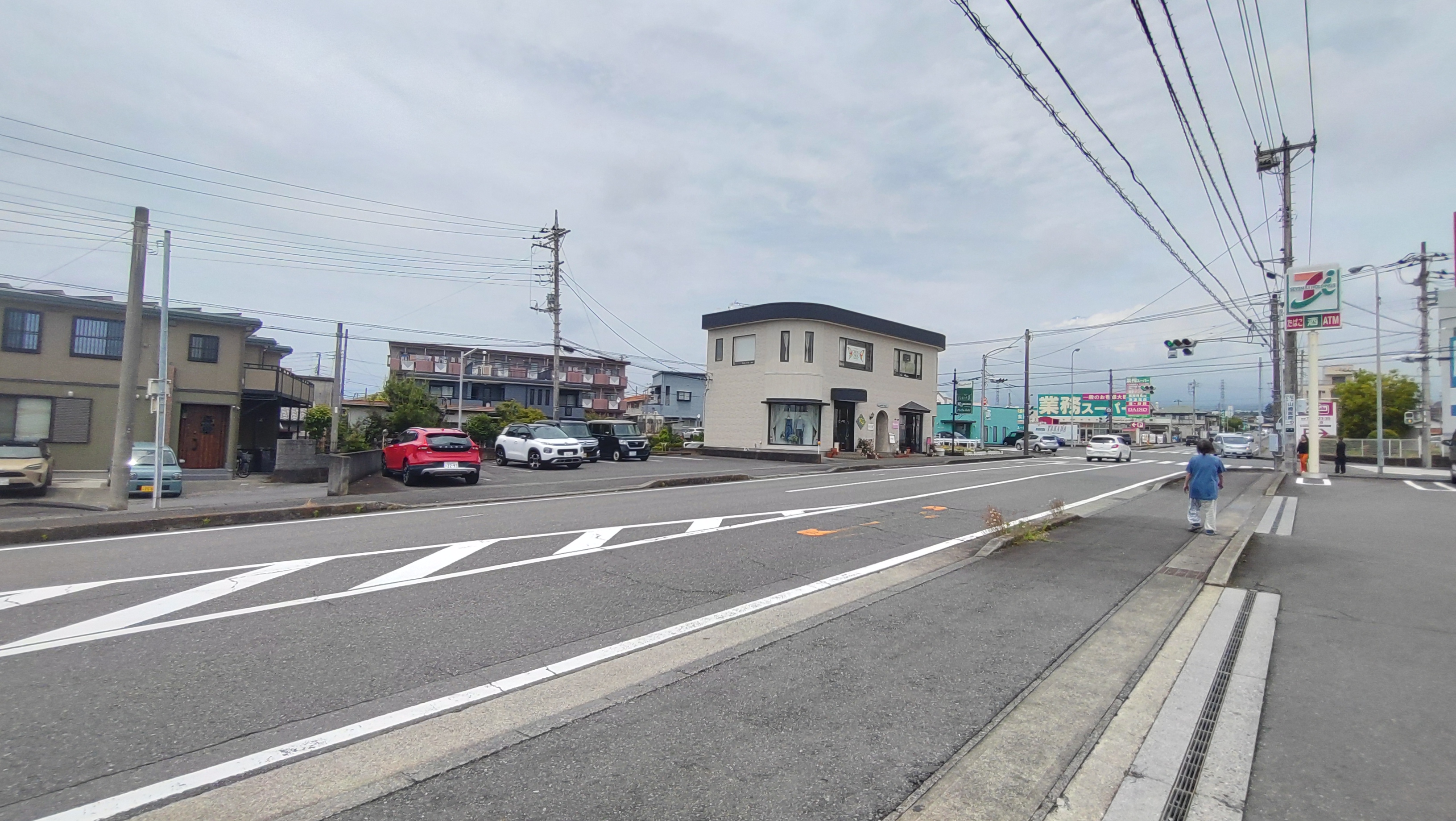 富士市厚原複合テナントビル