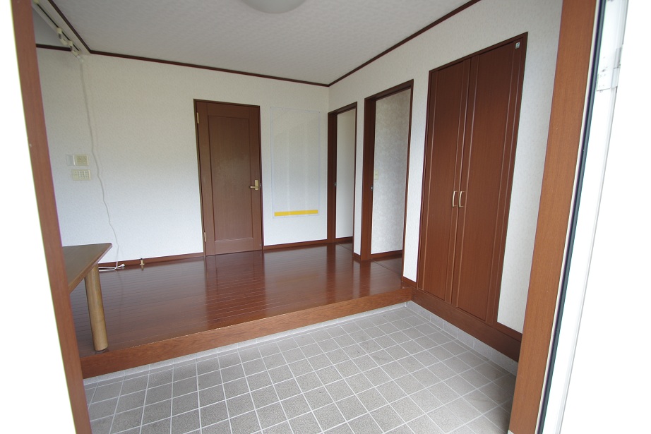 杉田中古ガレージ付き住宅