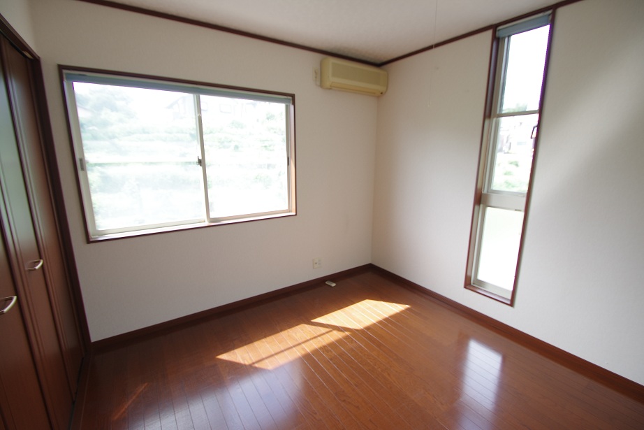 杉田中古ガレージ付き住宅