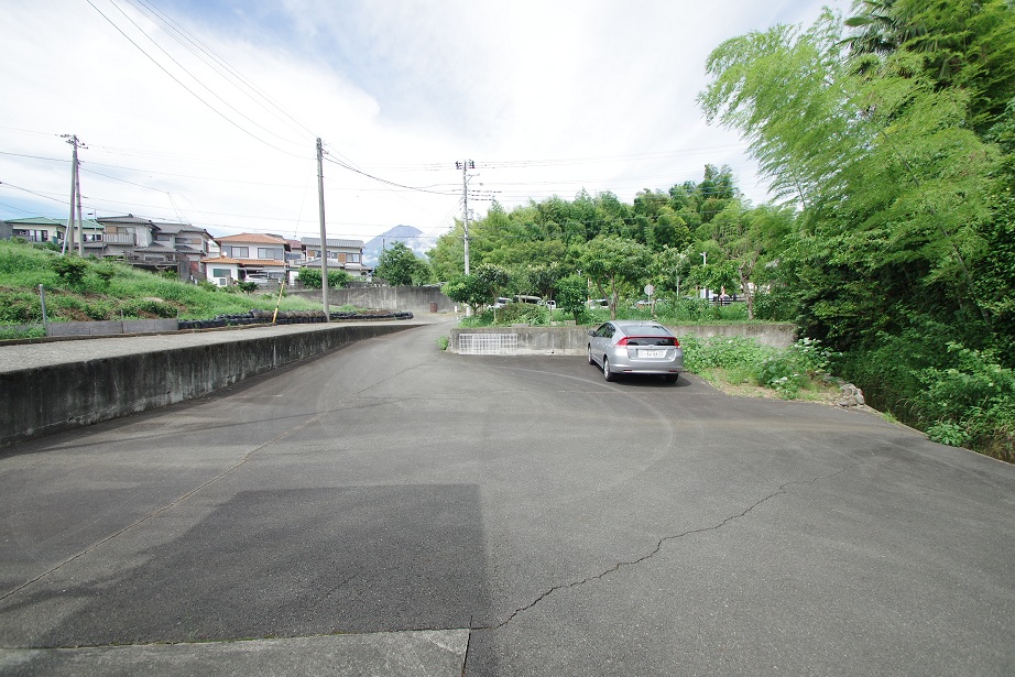 杉田中古ガレージ付き住宅