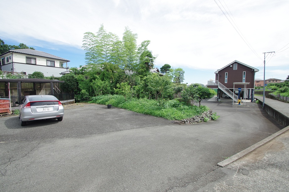 杉田中古ガレージ付き住宅