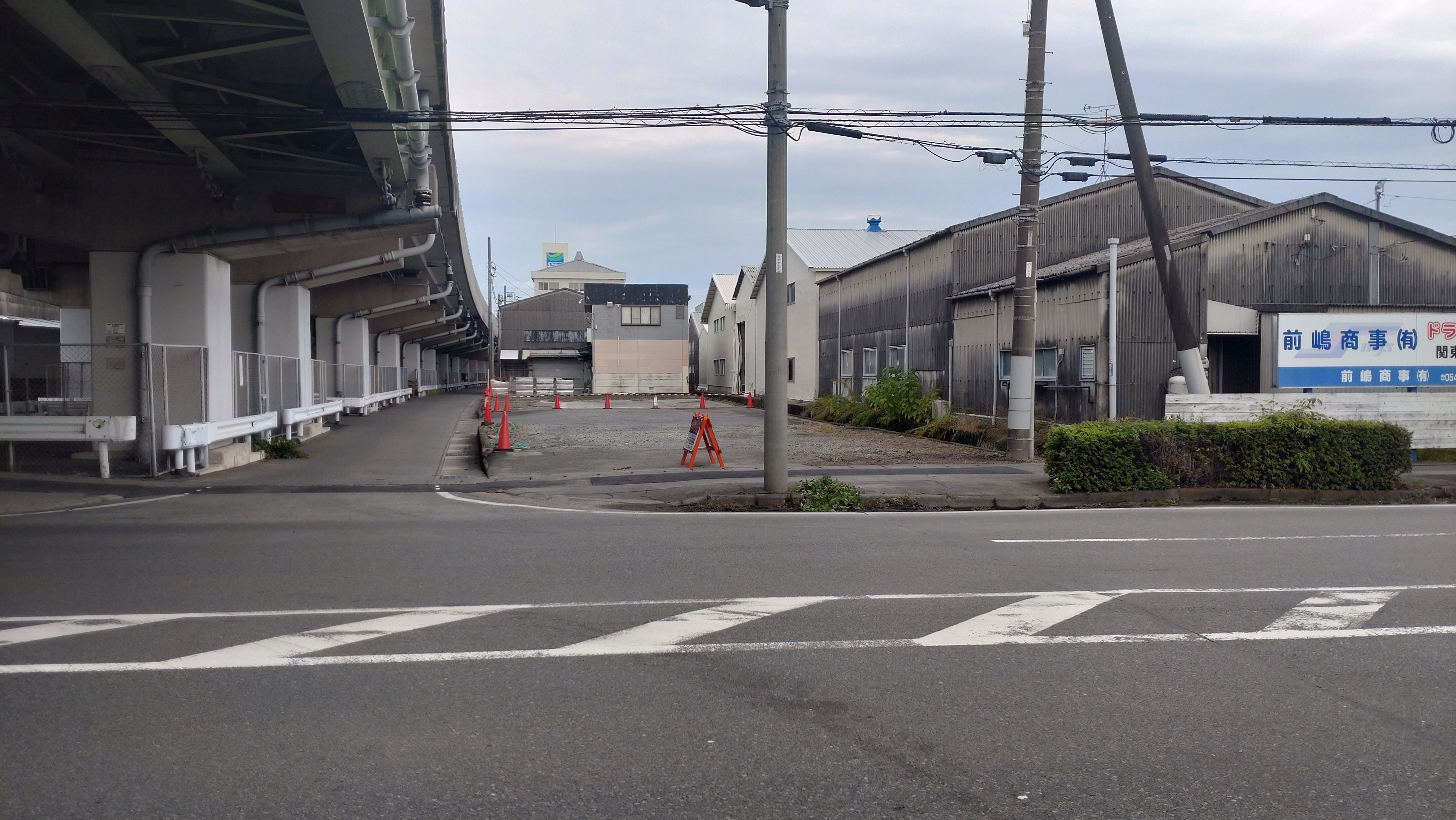 富士市依田橋貸土地214坪