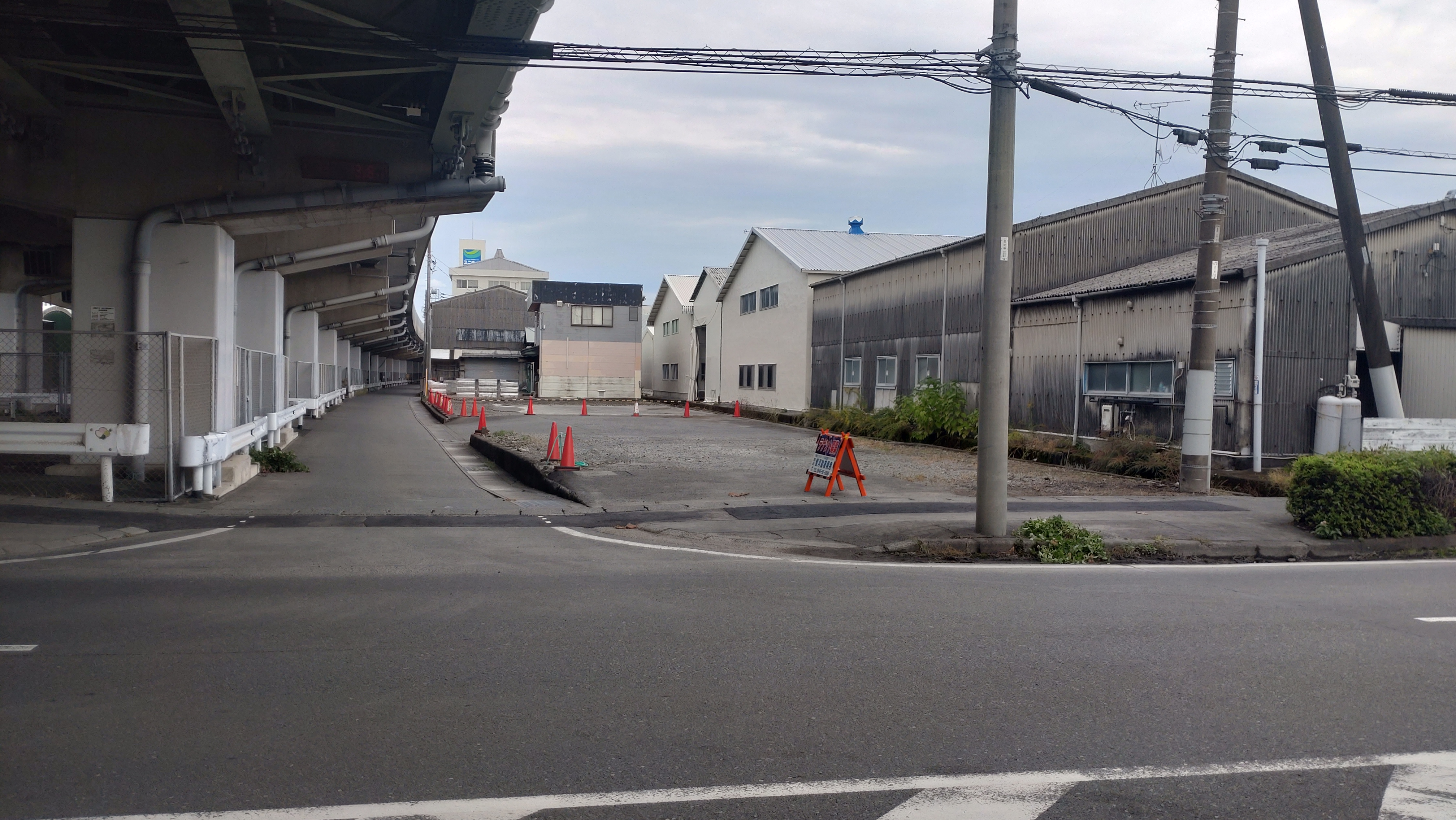 富士市依田橋貸土地214坪