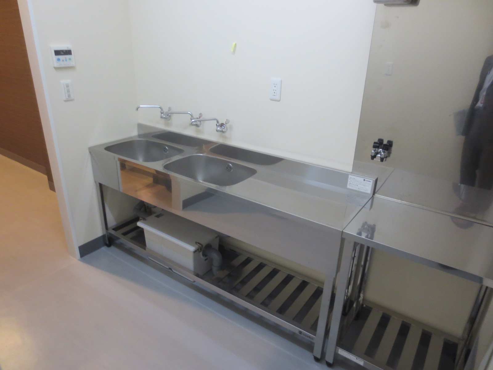 富士市吉原4丁目複合テナントビル　KLOVER B type