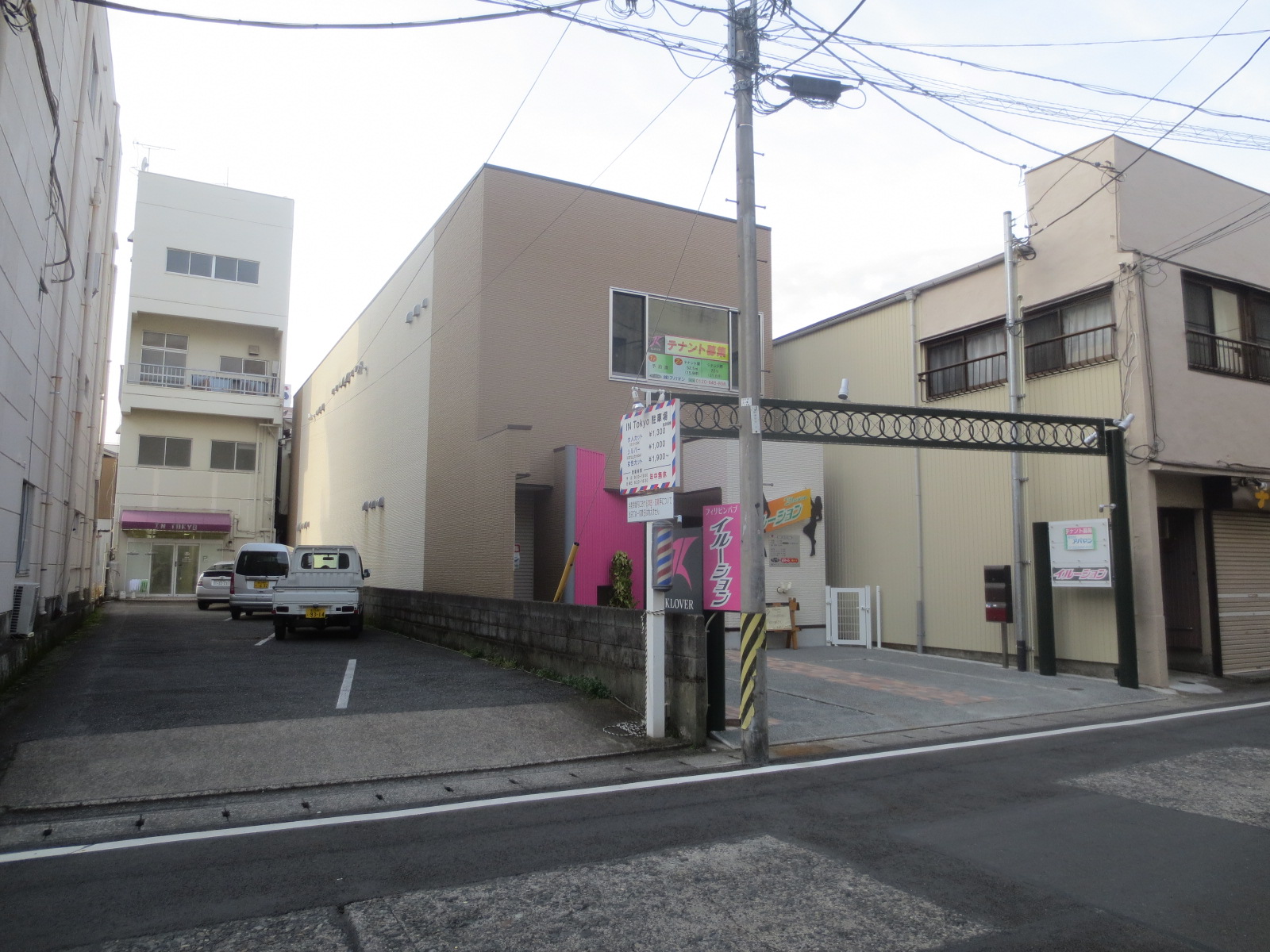 富士市吉原4丁目複合テナントビル　KLOVER B type