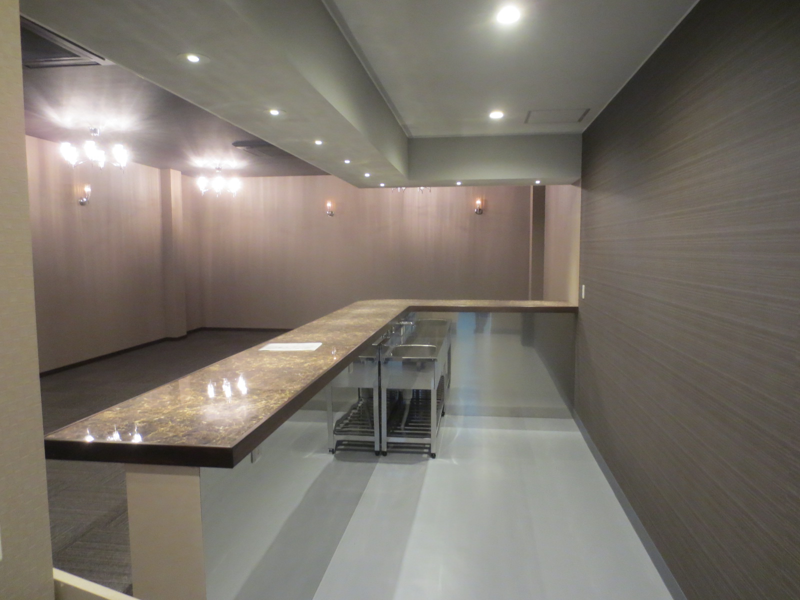 富士市吉原4丁目複合テナントビル　KLOVER A type