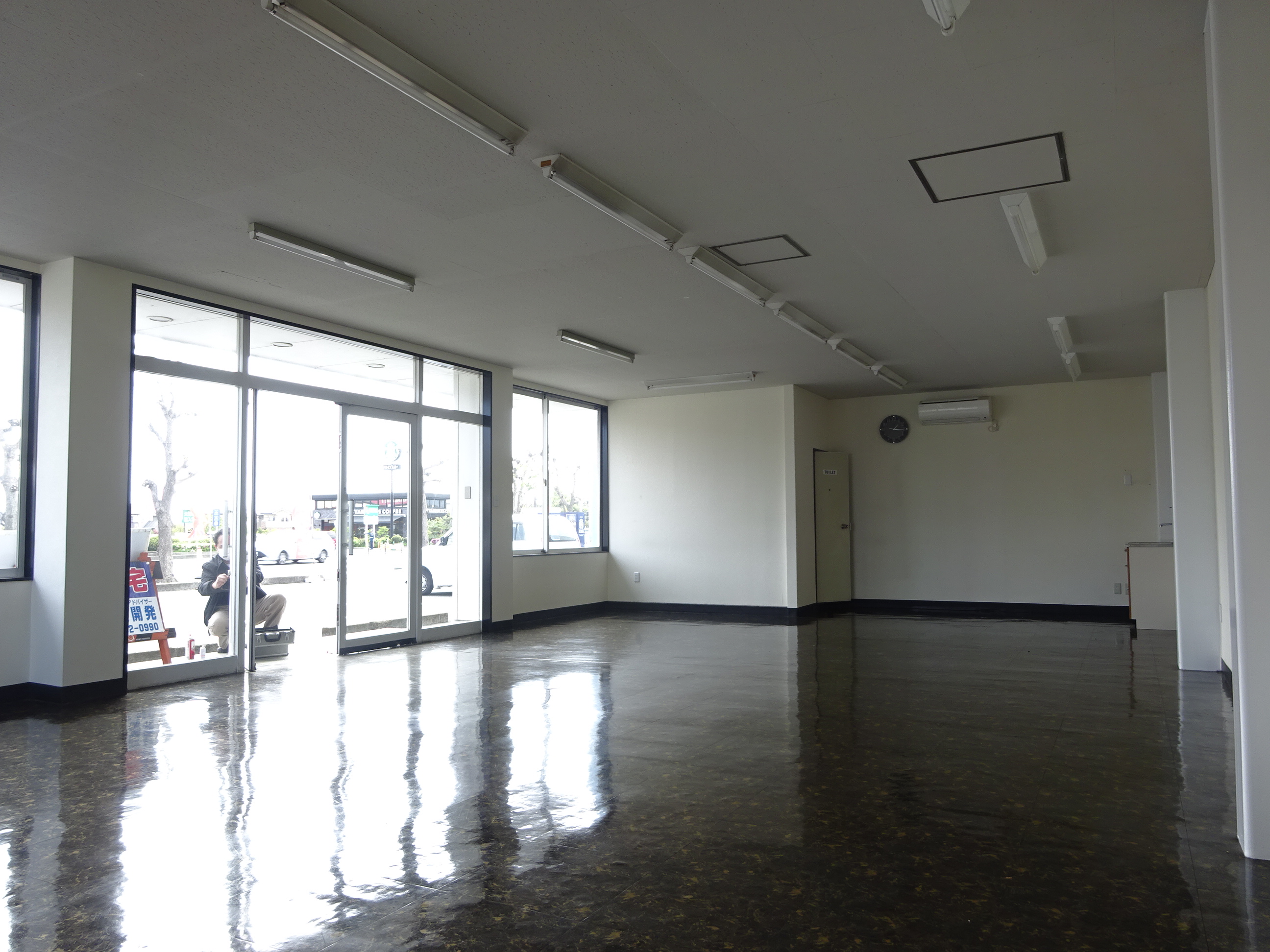 富士市川成島スルガロードサイドテナント　B店舗