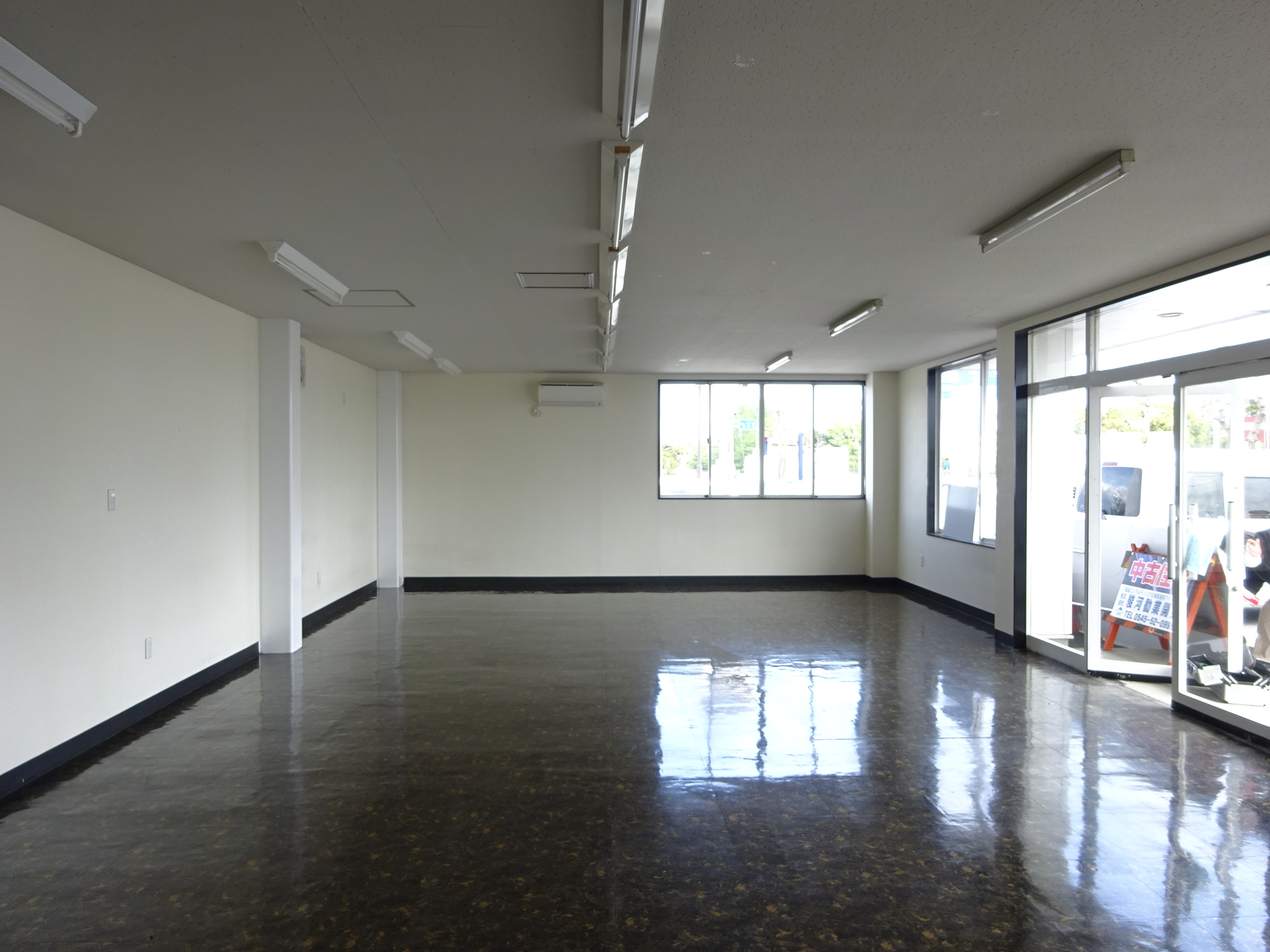 富士市川成島スルガロードサイドテナント　B店舗