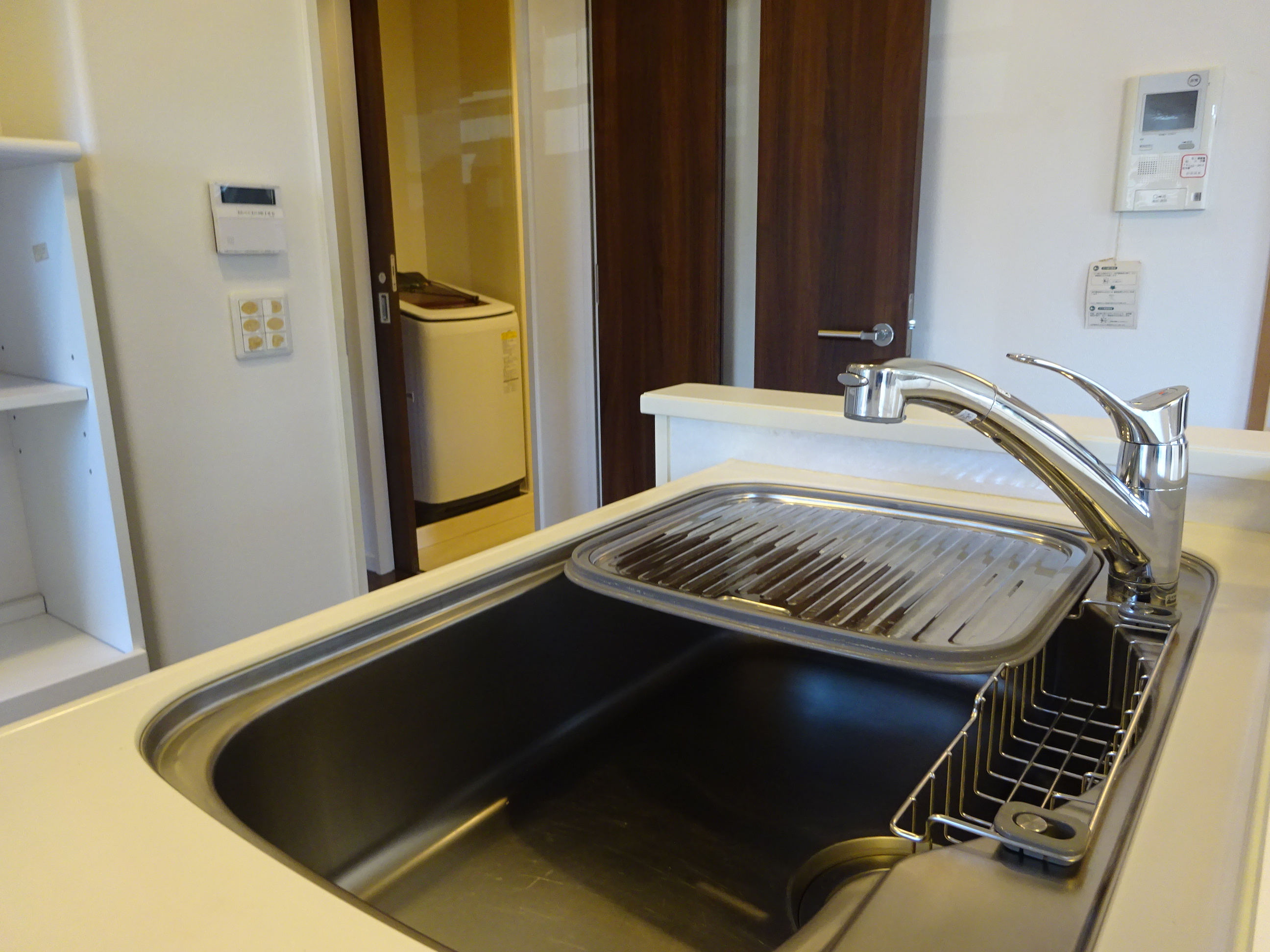 サーパス日乃出町公園1階（東南角部屋）