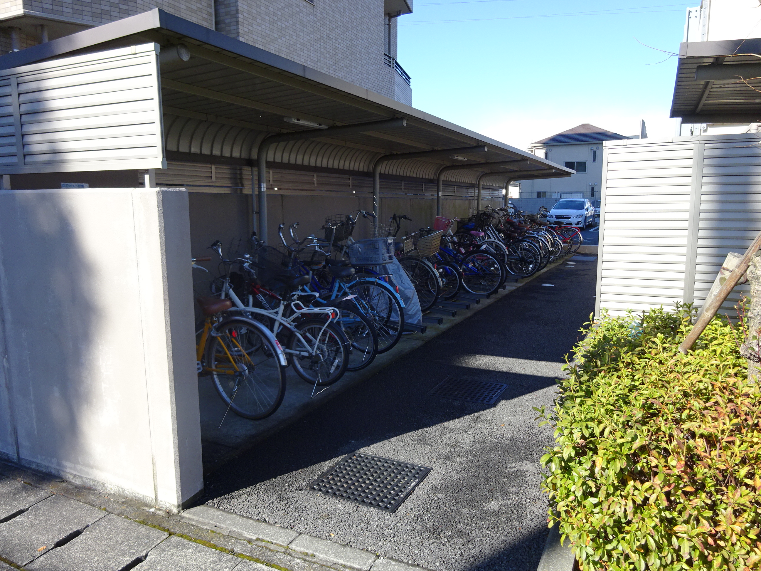 サーパス日乃出町公園1階（東南角部屋）