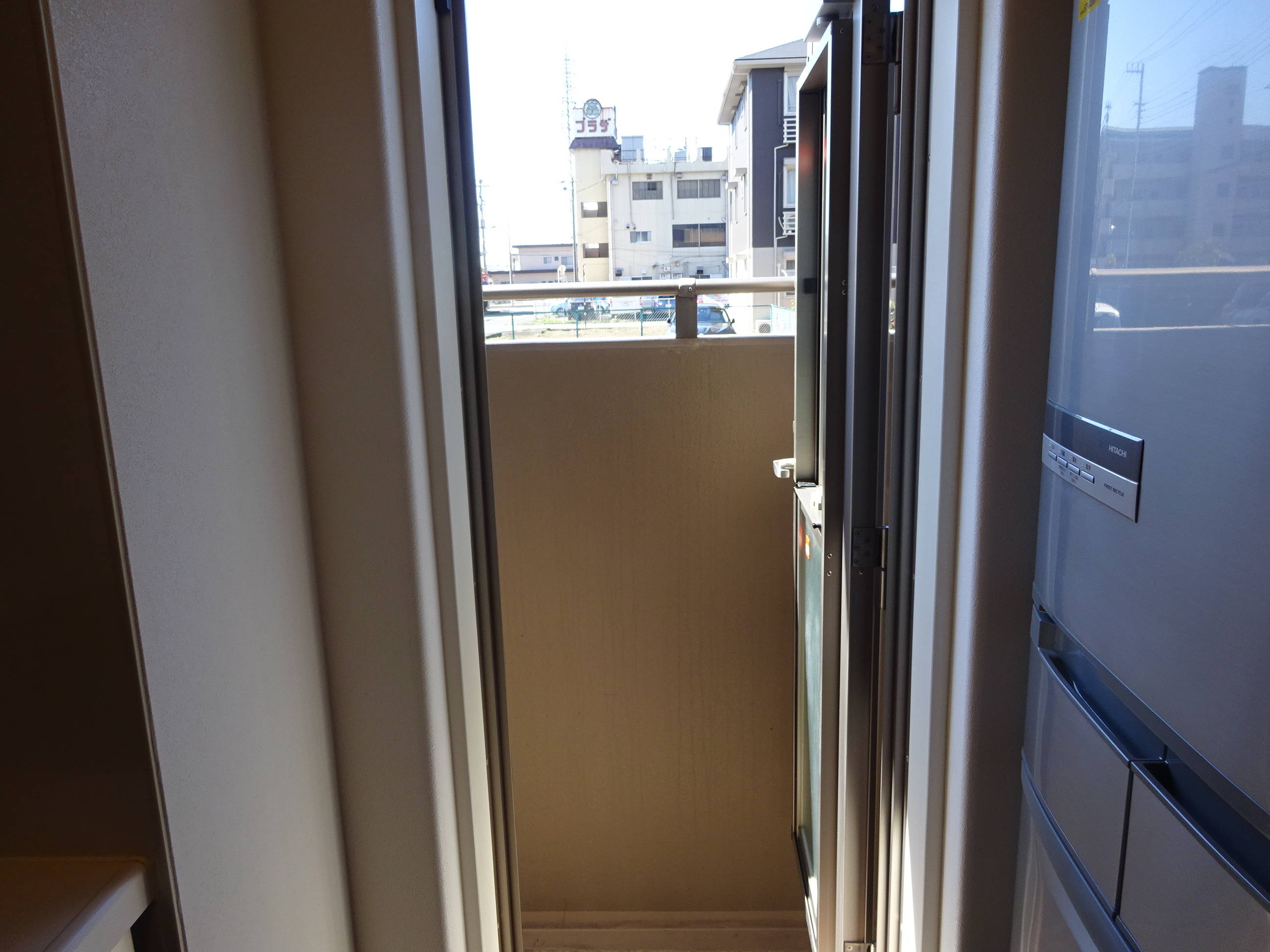 サーパス日乃出町公園（東南角部屋）