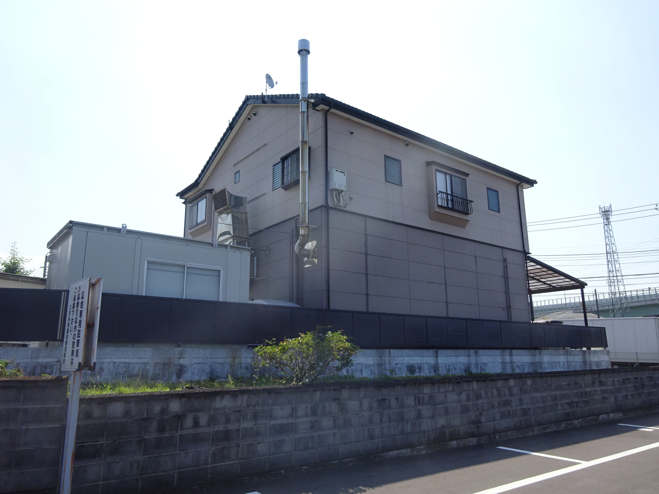 富士市久沢ガレージ付き中古住宅