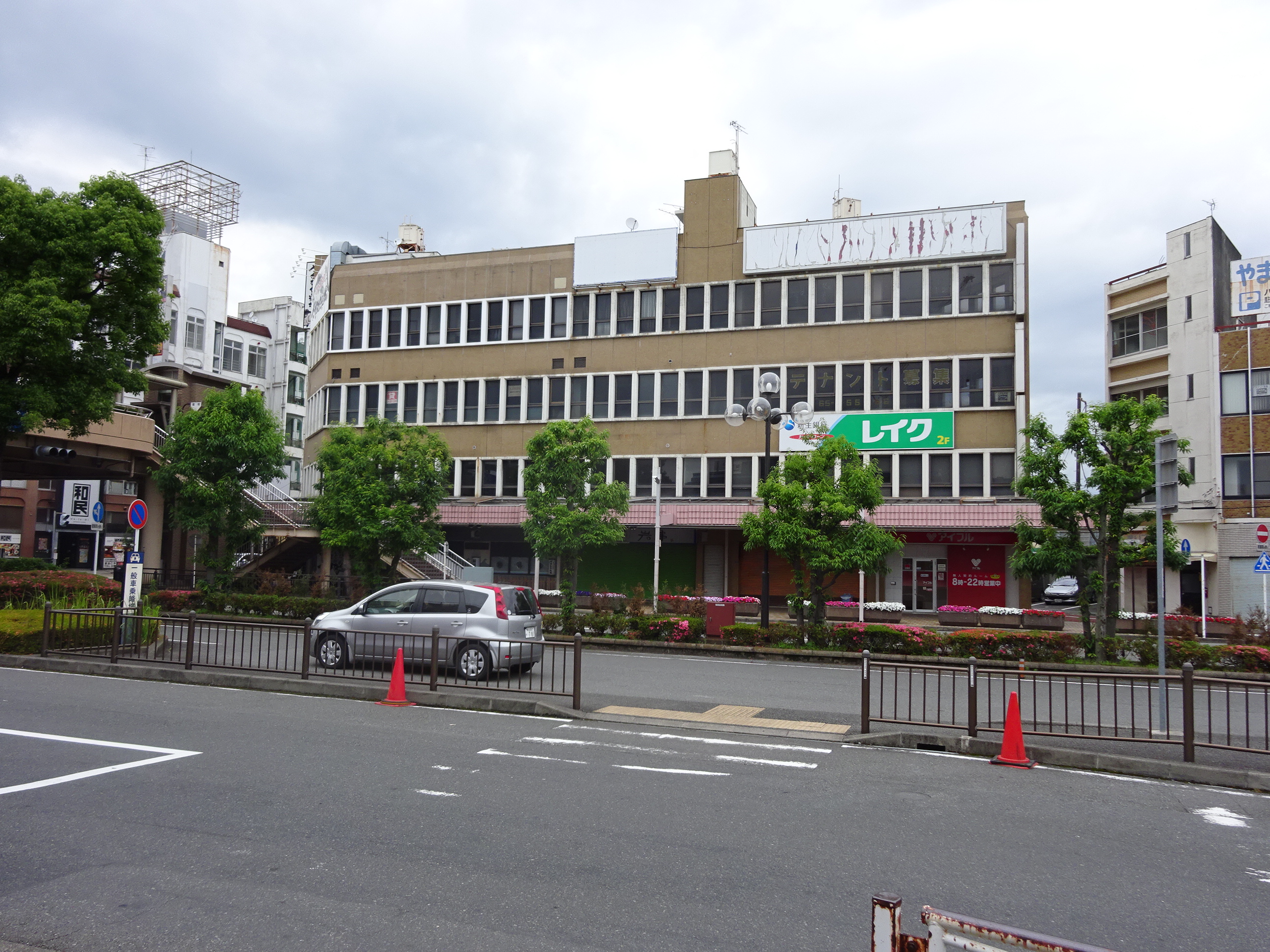 富士駅前ビル2階or3階