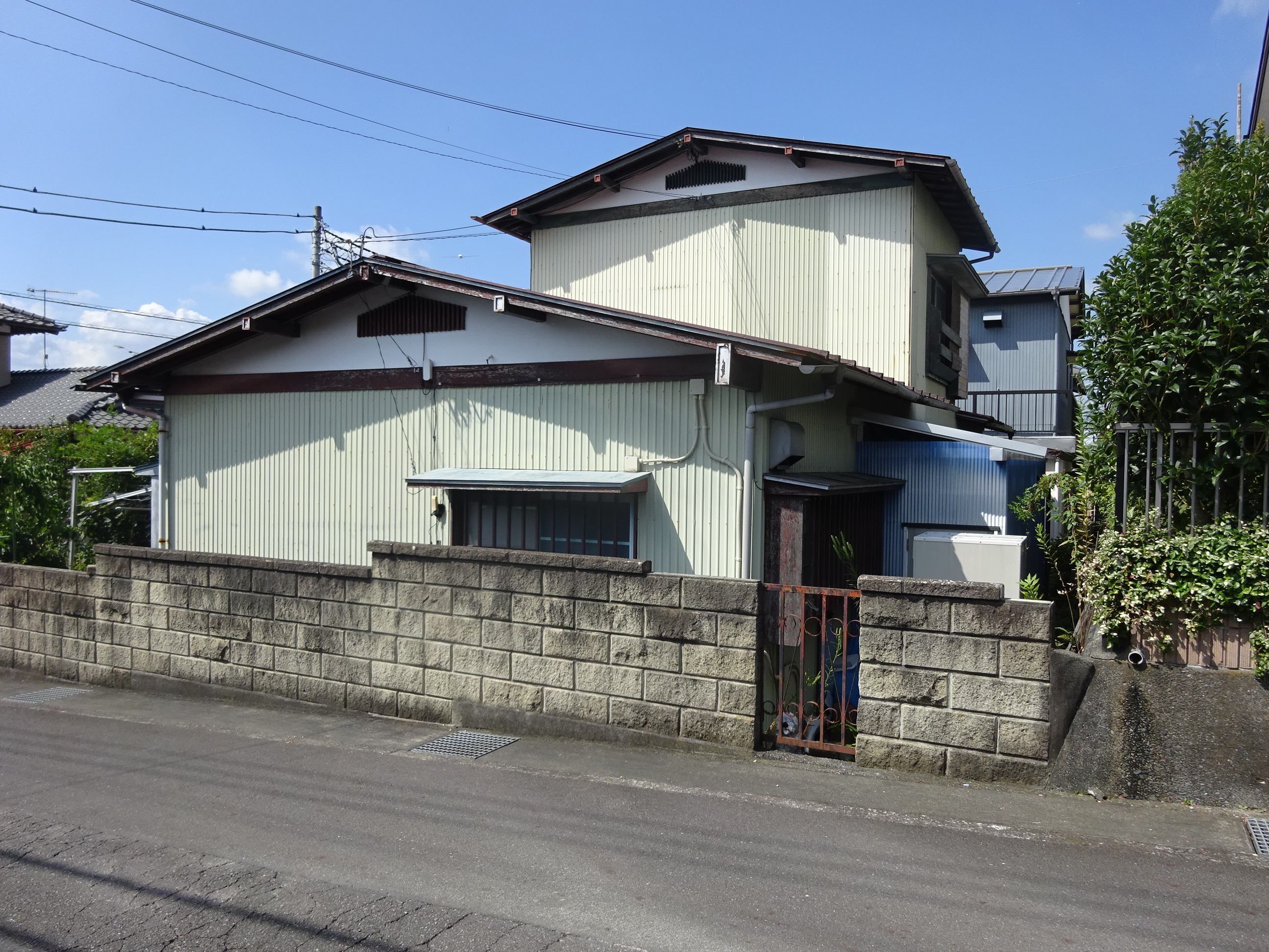 富士宮市万野原新田中古