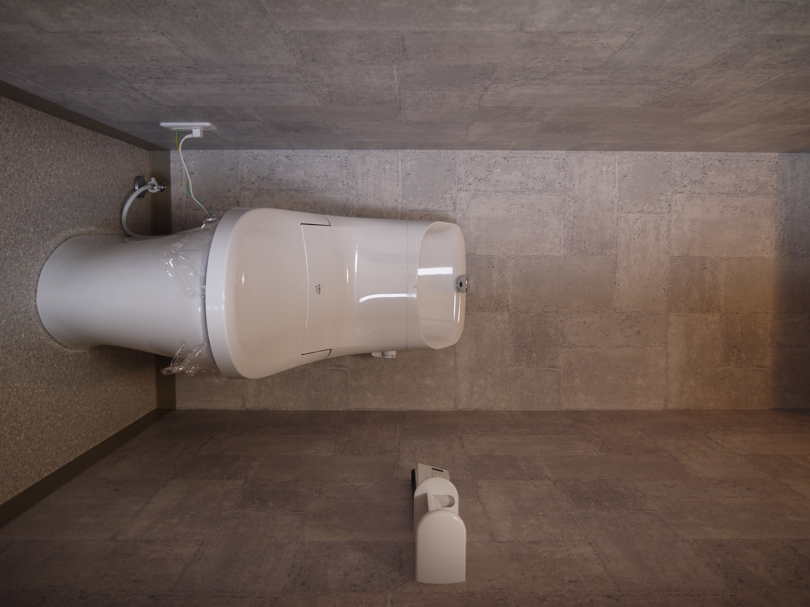 静岡市葵区「西草深町」最上階ペントハウス1Rマンション