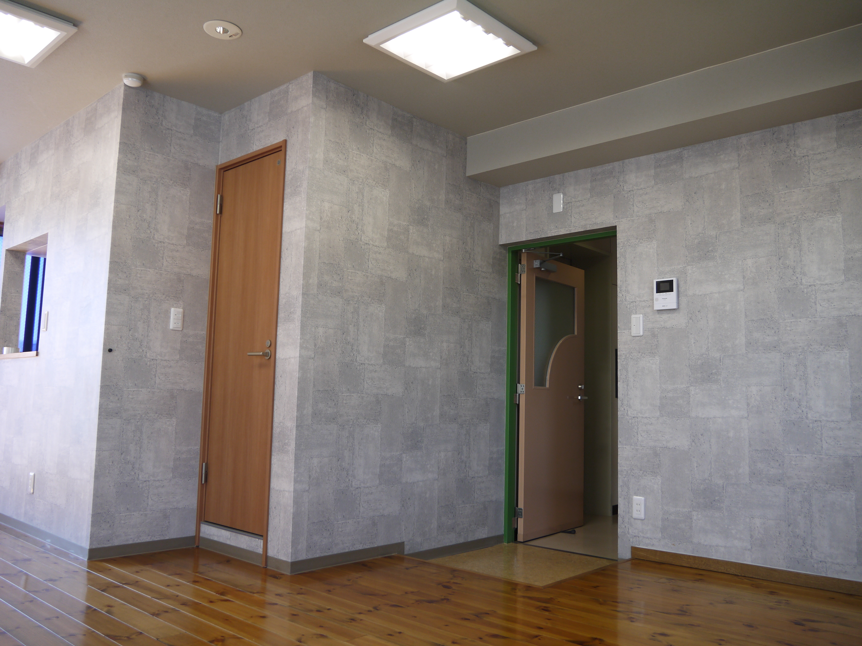 静岡市葵区「西草深町」最上階ペントハウス1Rマンション