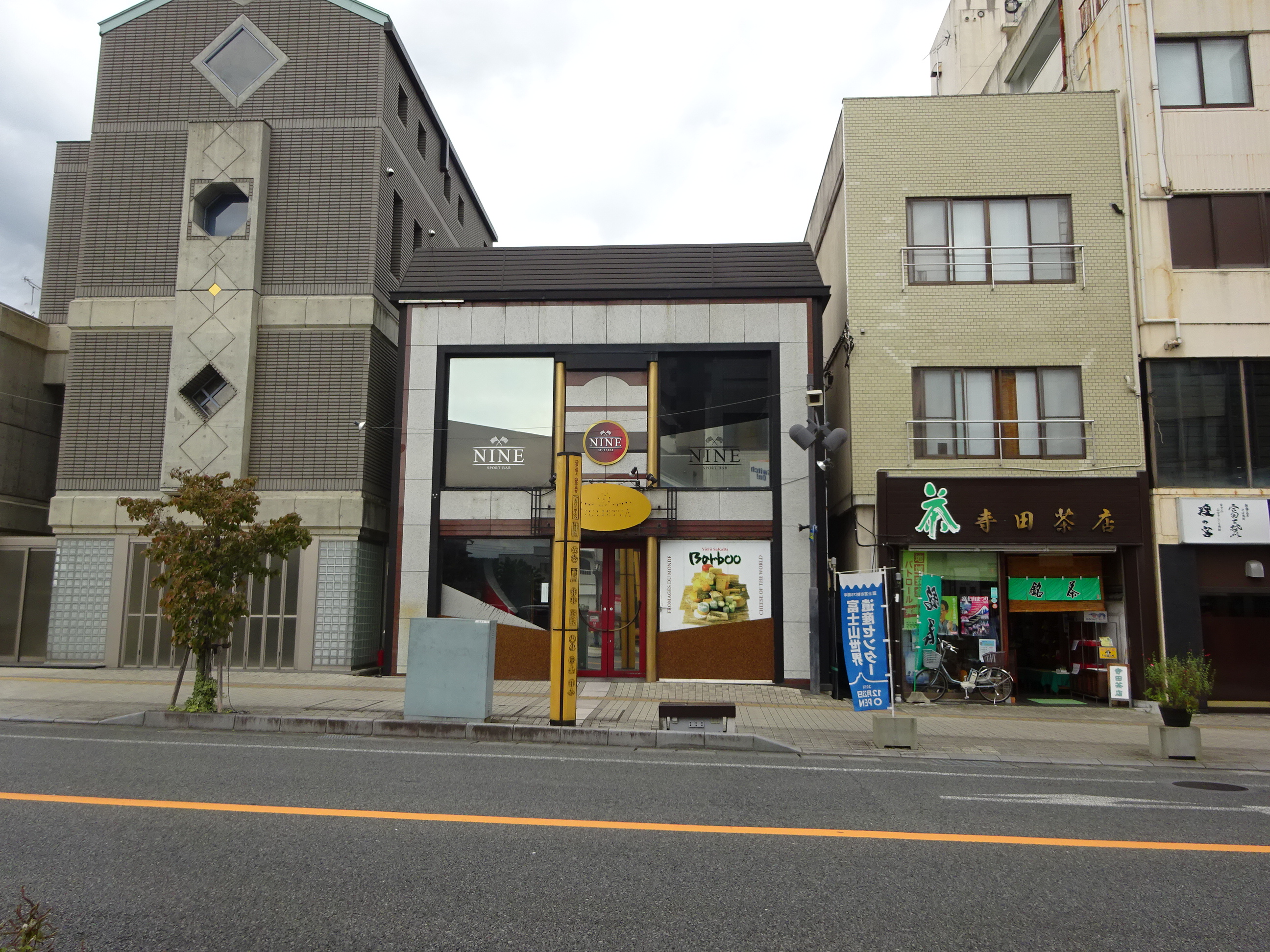 富士宮市中央町売りビル