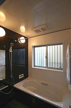 富士市伝法太陽光パネル搭載 築浅中古住宅