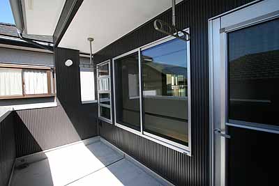 富士市伝法太陽光パネル搭載 築浅中古住宅