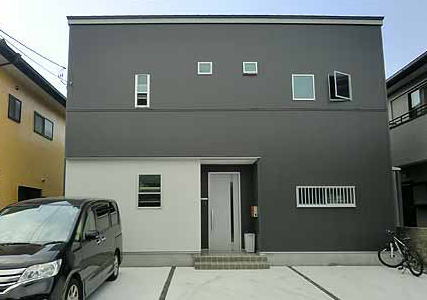 富士市伝法太陽光パネル搭載 築浅中古住宅