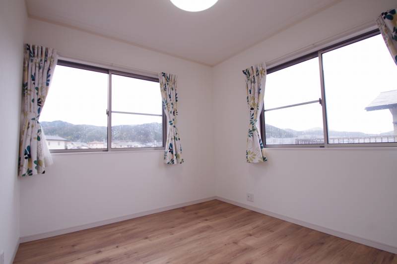 富士市南松野築浅中古住宅