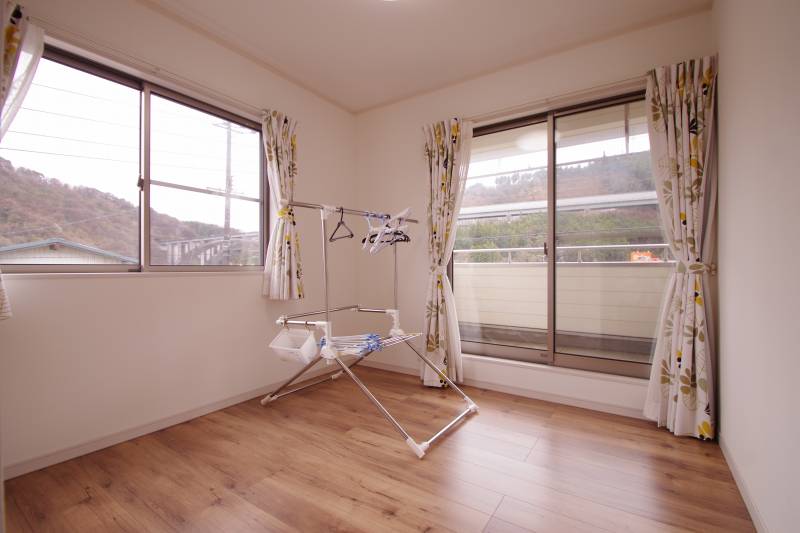 富士市南松野築浅中古住宅