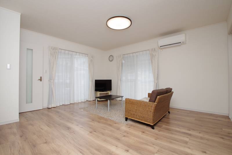 富士市南松野築浅中古住宅