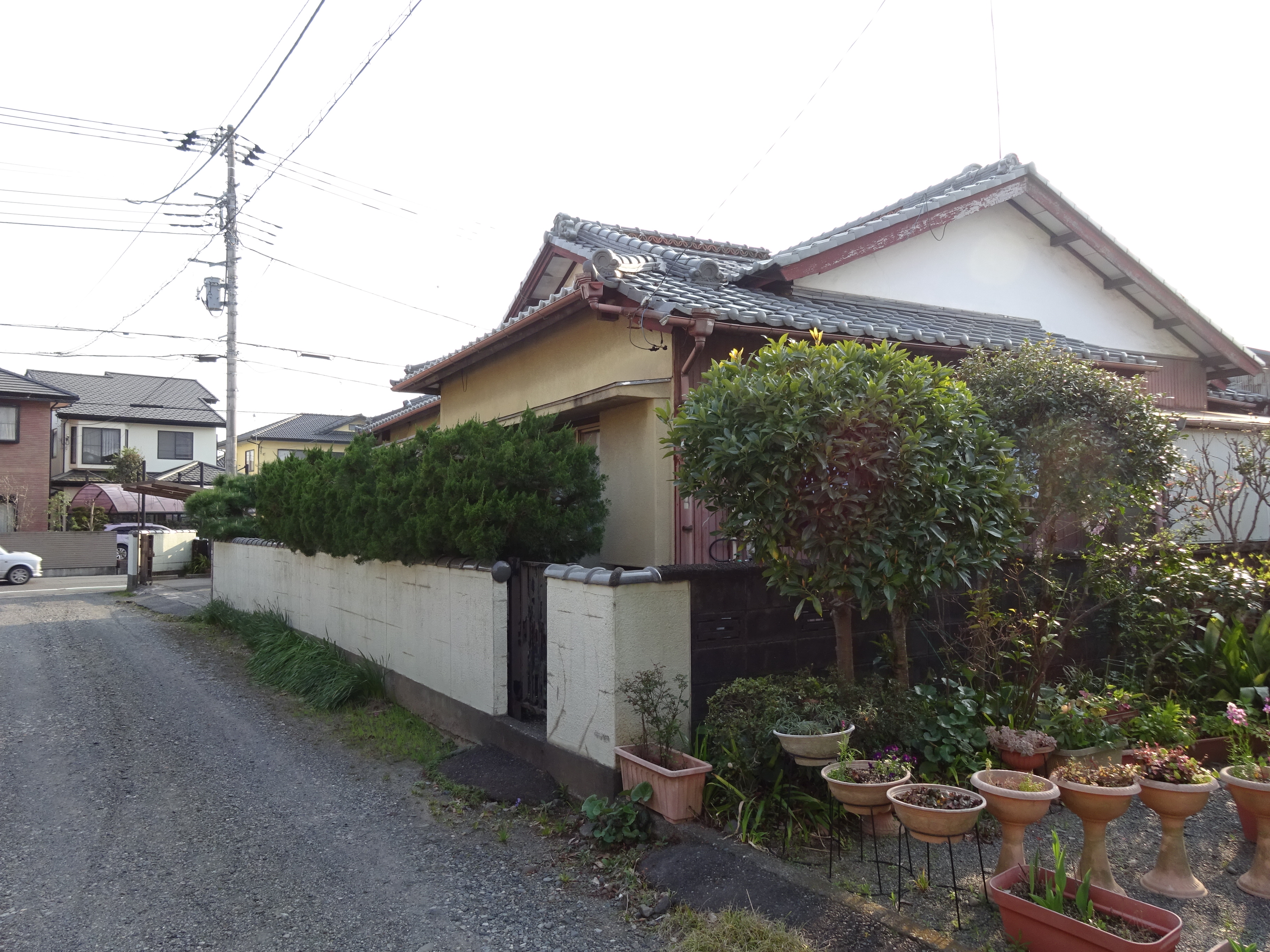 富士市松岡古小屋付き売り土地