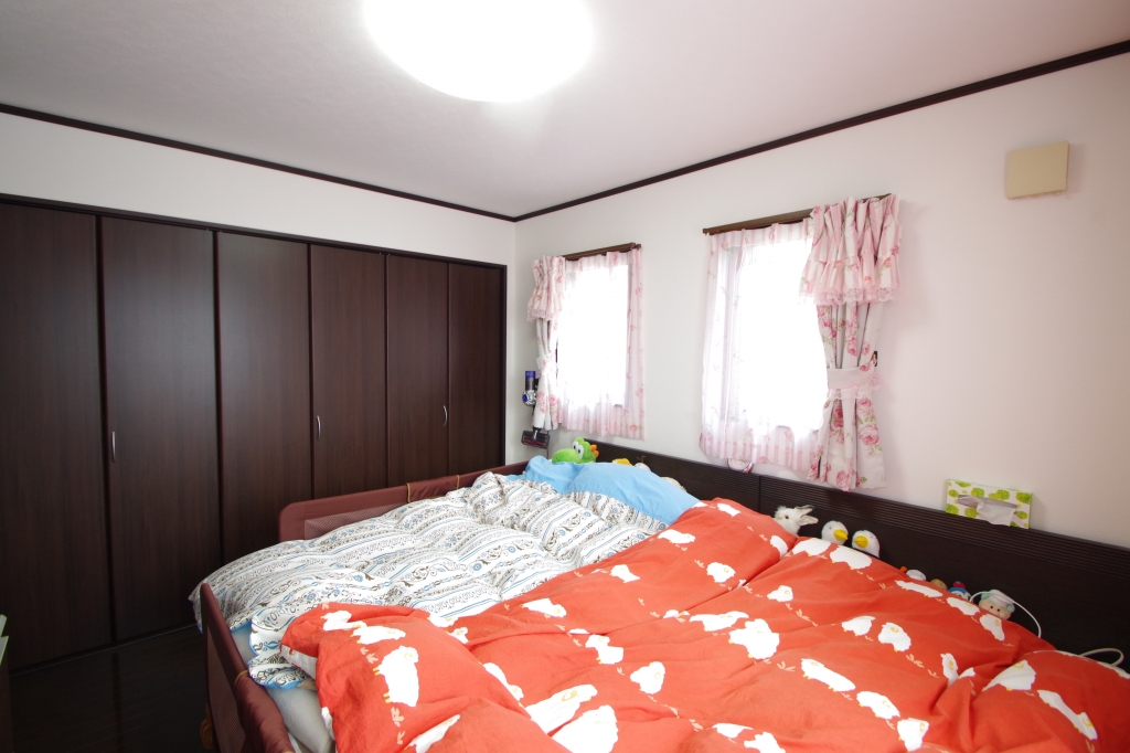 富士市中野築浅中古住宅