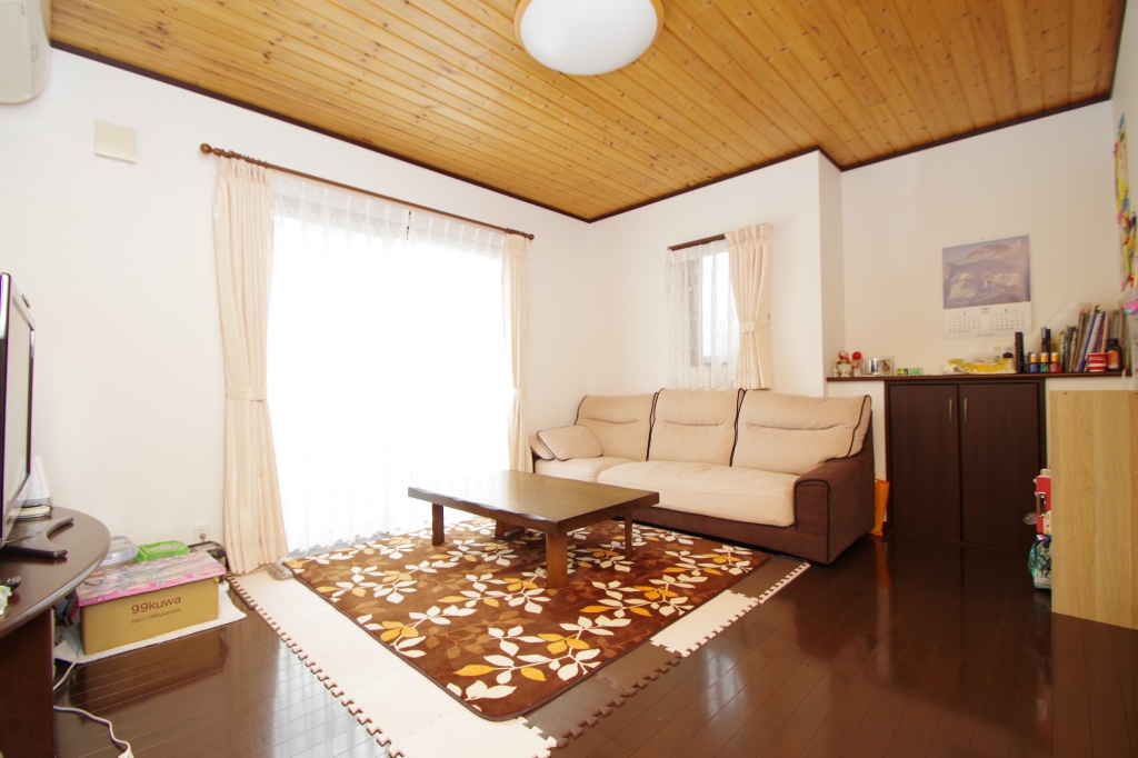 富士市中野築浅中古住宅