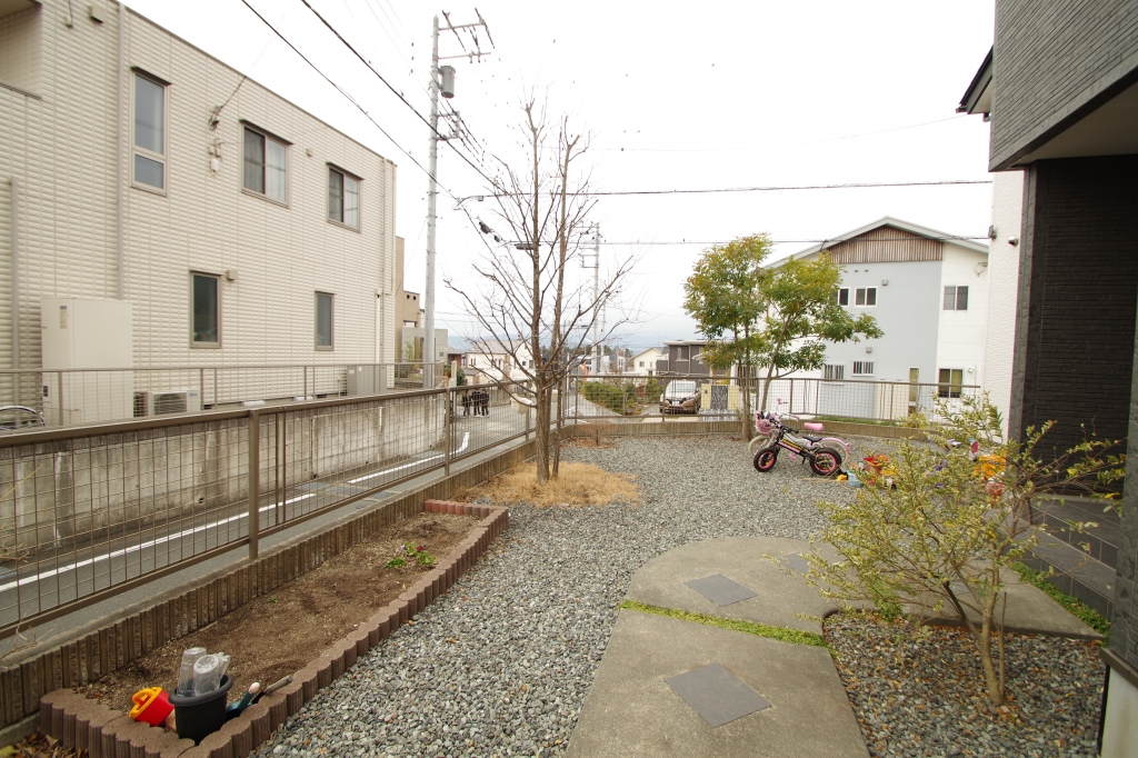 富士市中野築浅中古住宅