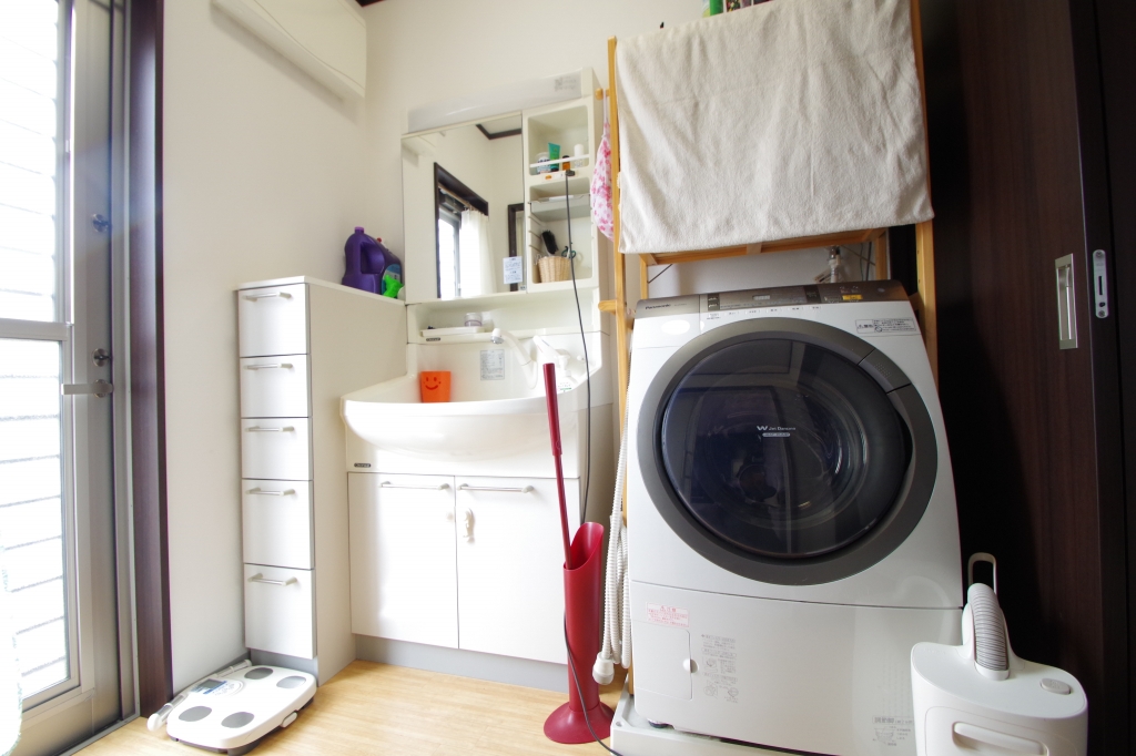 富士市中野築浅中古住宅