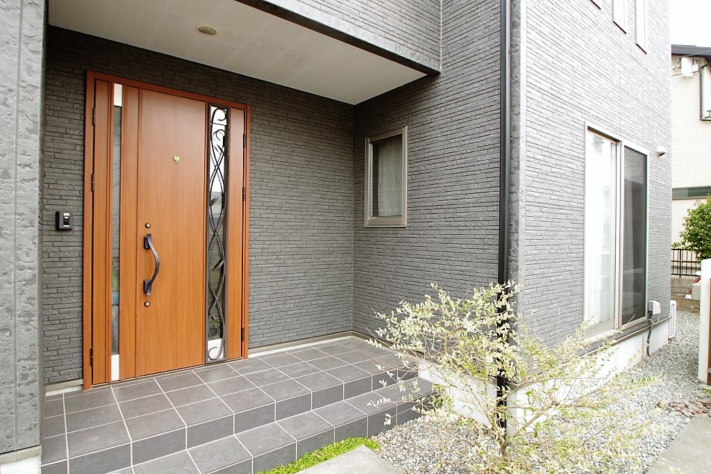 富士市中野築浅中古住宅