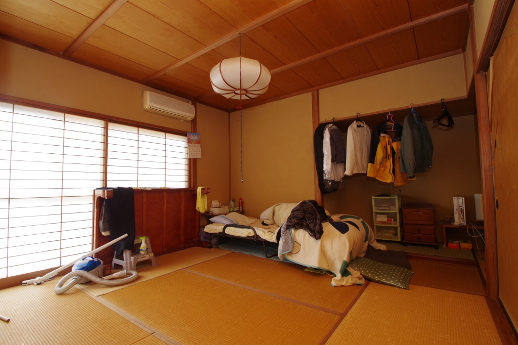 富士市厚原”旅館風の玄関が映える”中古住宅