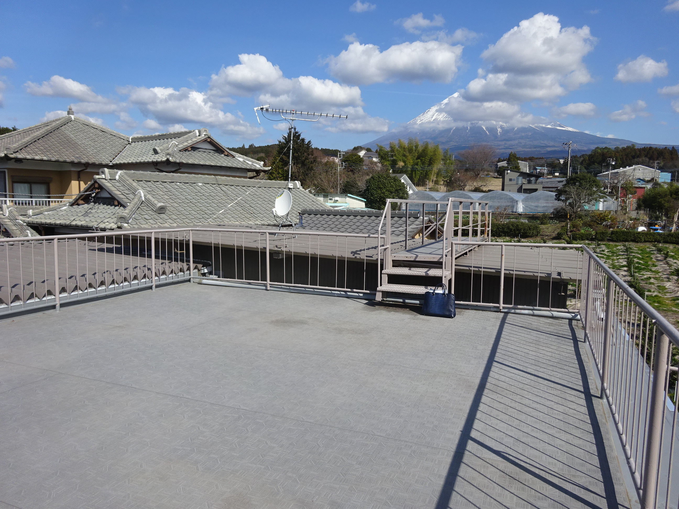 富士宮市杉田戸建て借家・作業所ガレージ付き