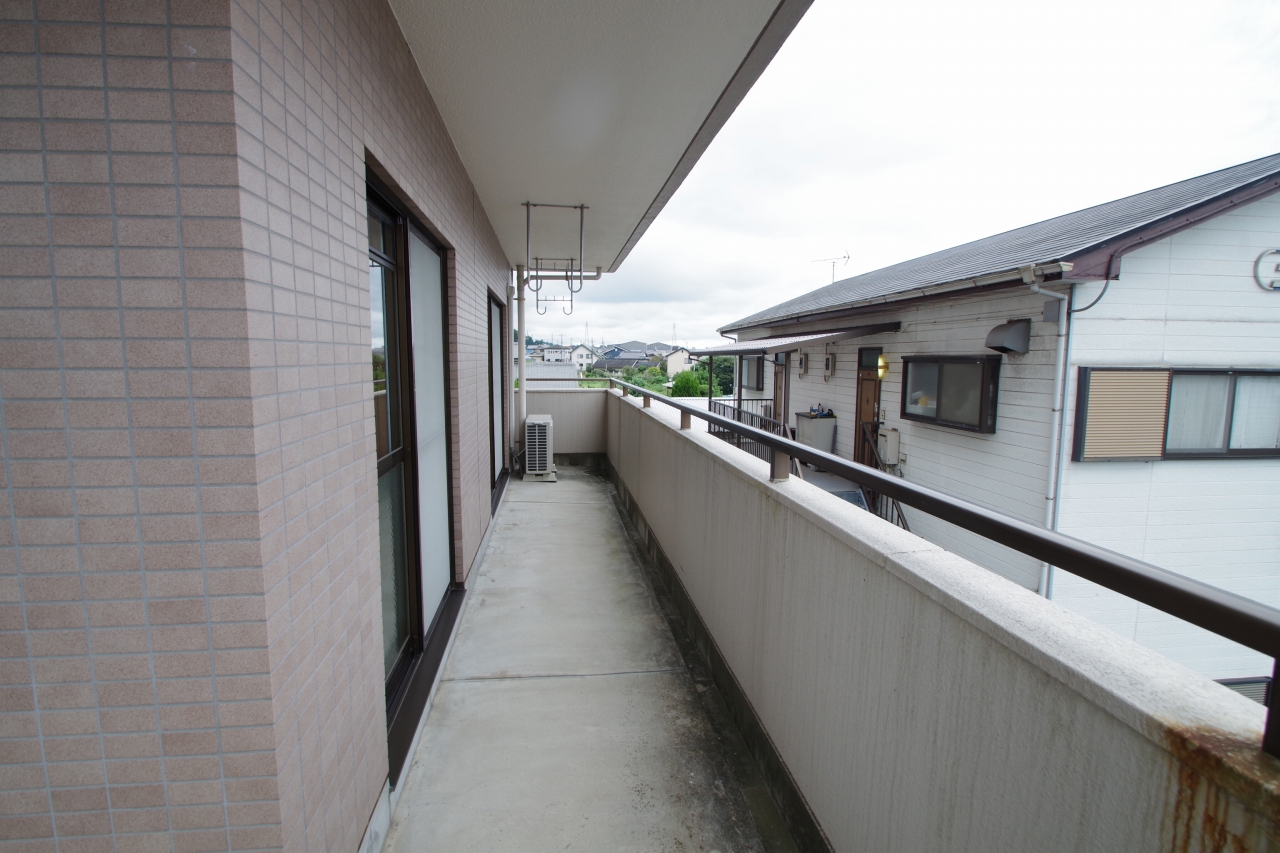 フジヤ小泉マンション2階角部屋