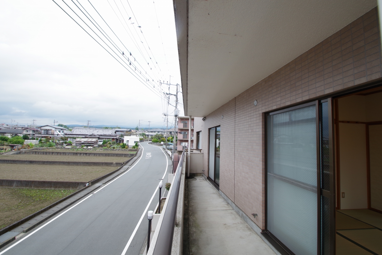 フジヤ小泉マンション2階角部屋