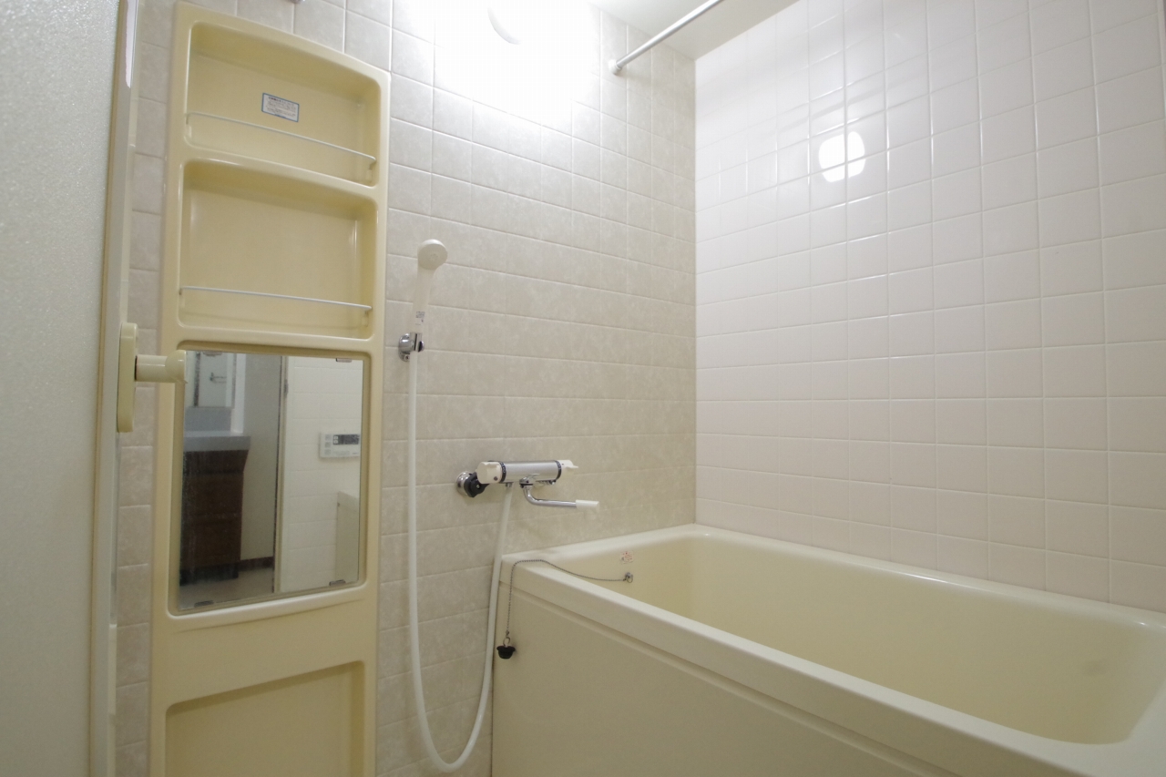 フジヤ小泉マンション2階角部屋