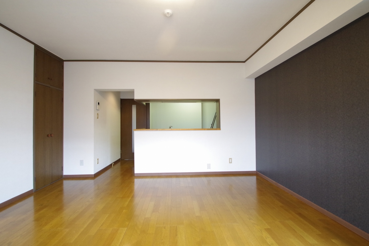 フジヤ小泉マンション2階角部屋