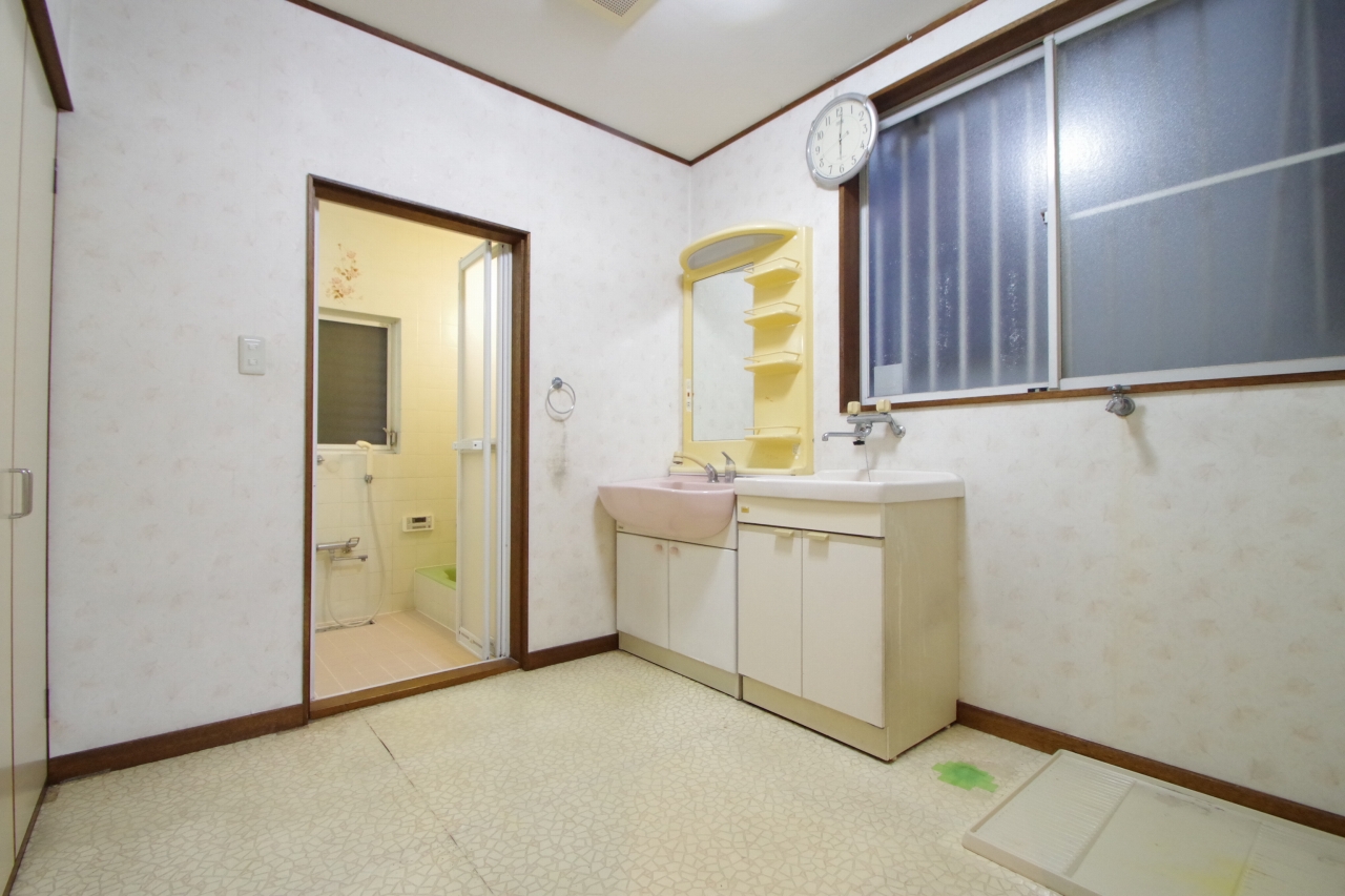 富士市石坂中古住宅2世帯仕様